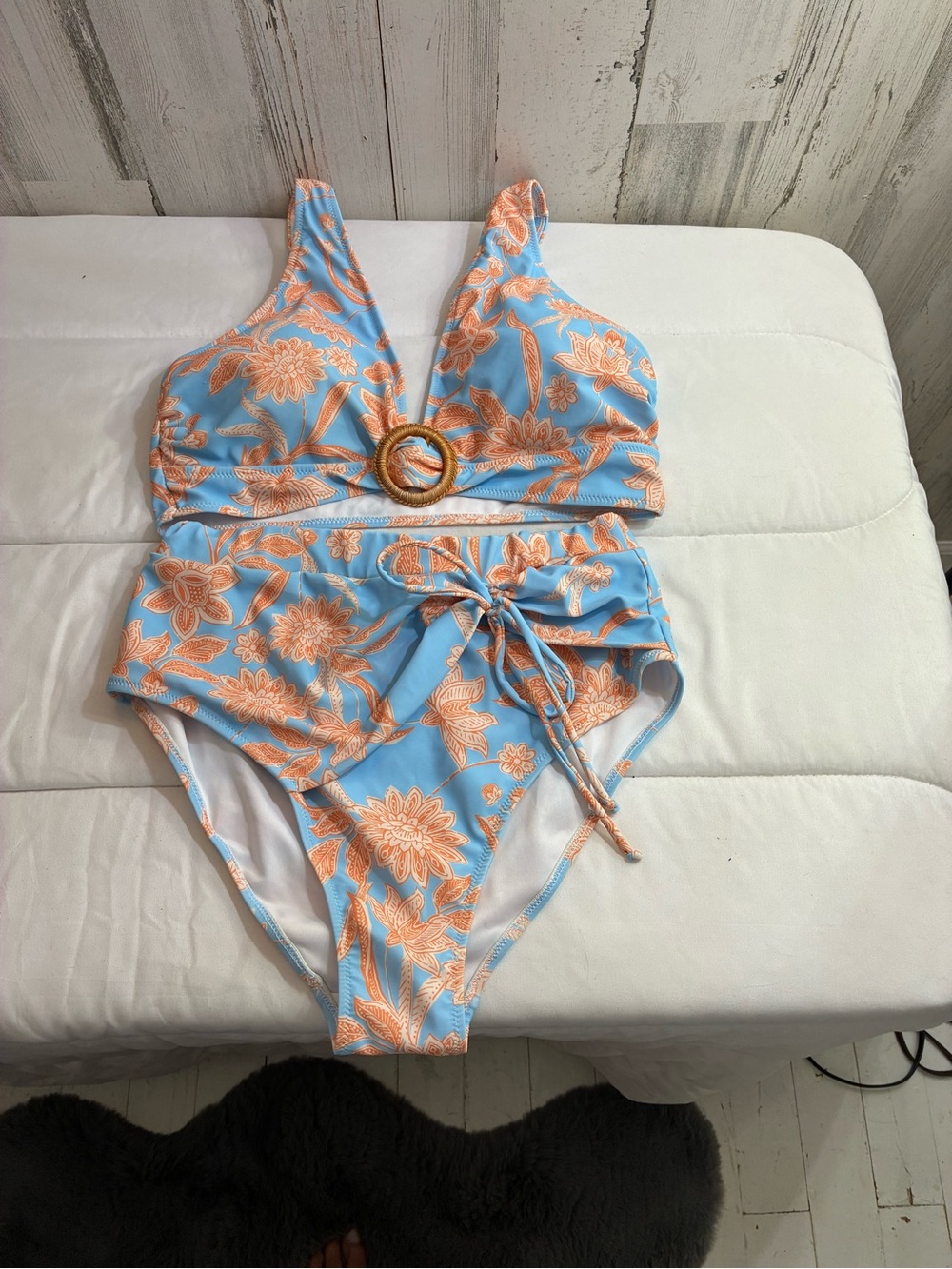 Blue & Peach Floral One-Piece Bikini Swimsuit with Ring Accent Womens Sz L